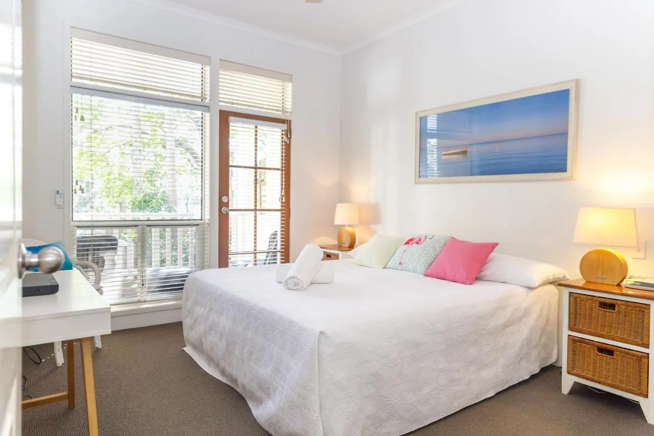 Sandy Beach Resort Noosaville 4*,